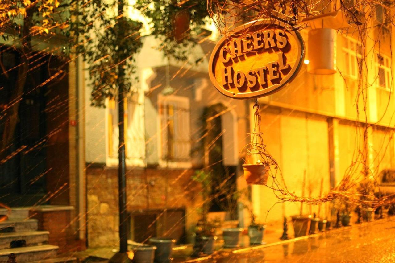 Cheers Hostel Istanbul Exterior photo